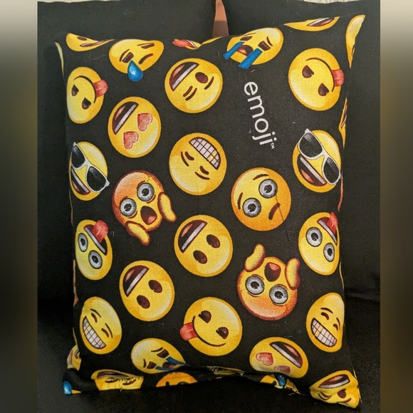 Purse Pillows SET of Three Handmade EMOJI's ๐๐๐๐๐คฃ Decorative Design - Picture 5 of 5